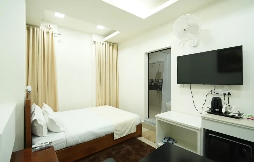 Hotel Quality Inn Deluxe Room Image